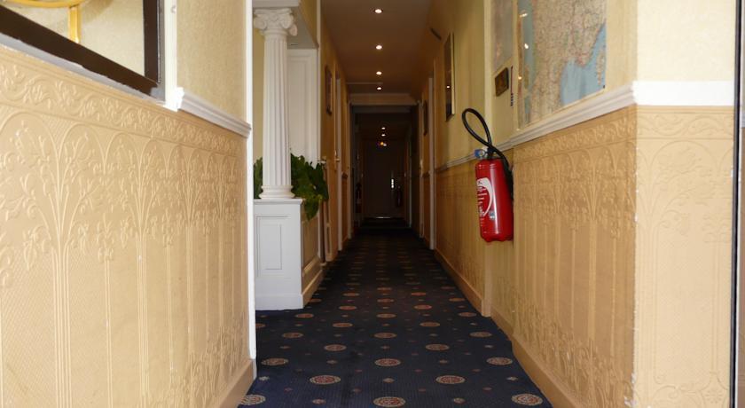 Arcantis Hotel La Residence Сержи Екстериор снимка